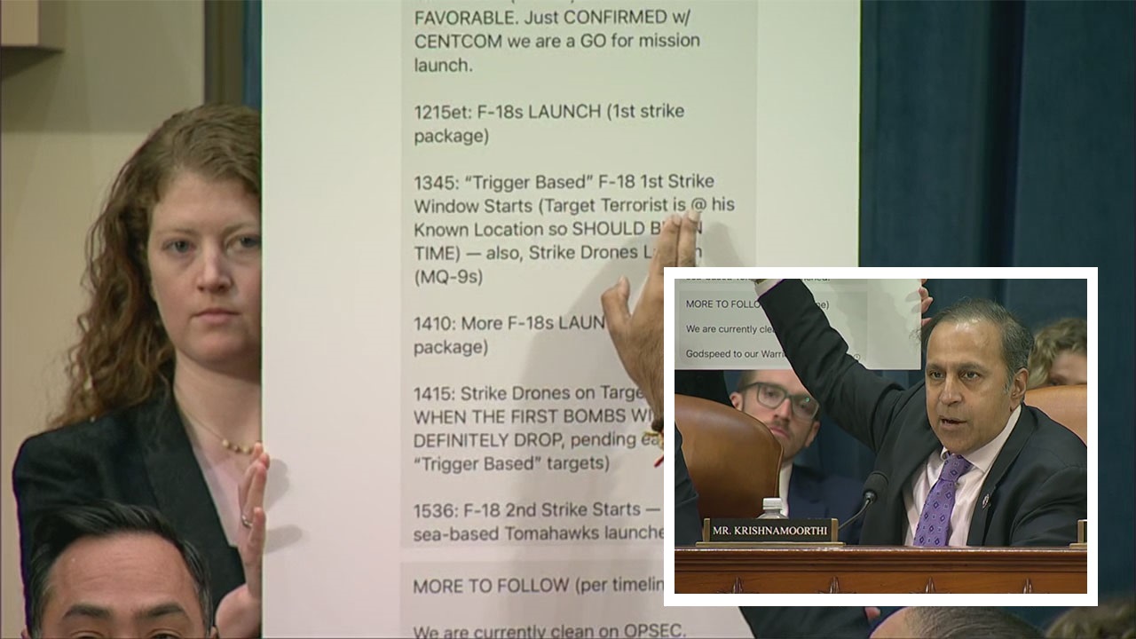 Lawmaker reads leaked texts to Trump officials