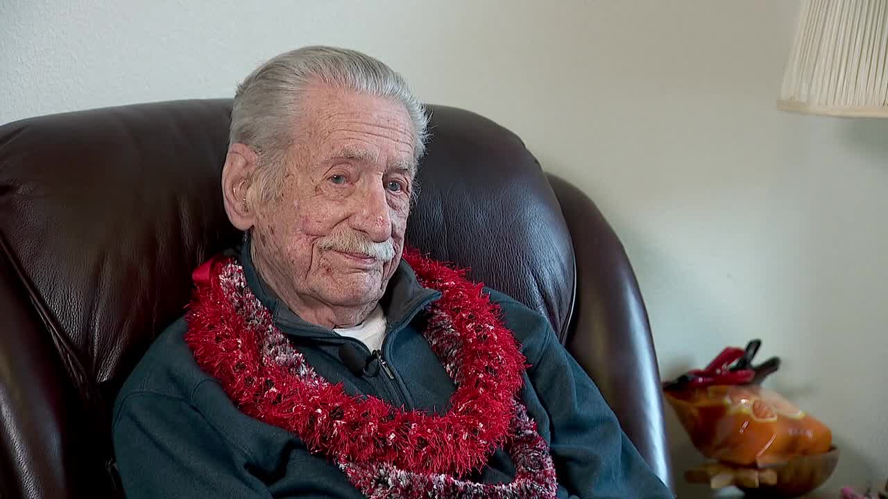 104-year-old WWII veteran recalls life [FULL INTERVIEW]