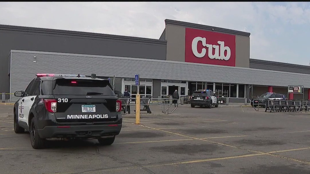 3 shot outside Cub Foods in Minneapolis