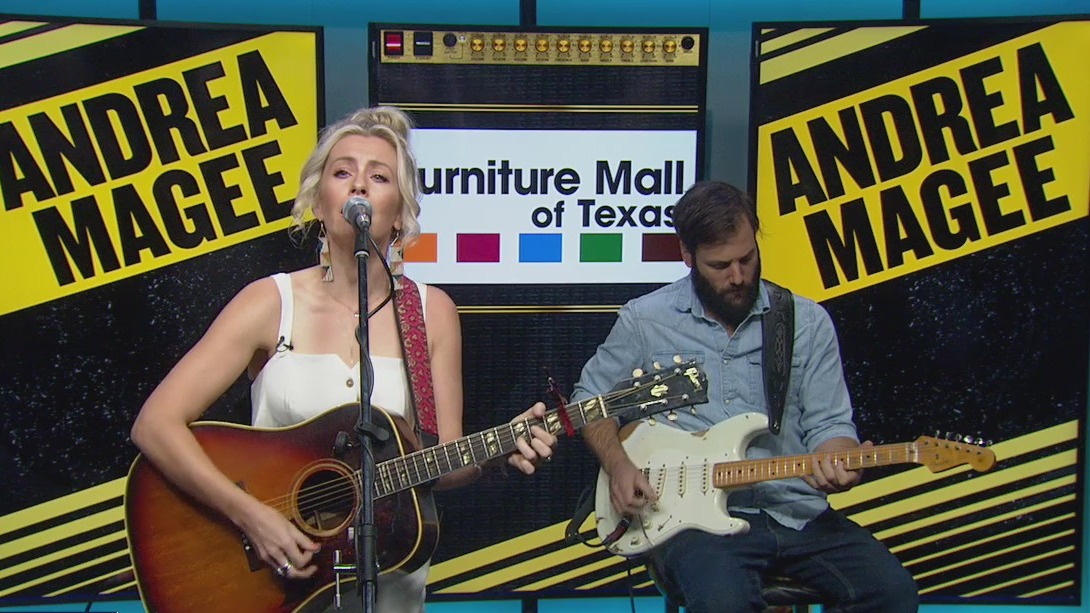 Andrea Magee performs 'Belfast Girl'