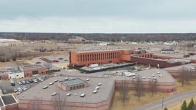 Local immigrant with no criminal record detained for 2 weeks