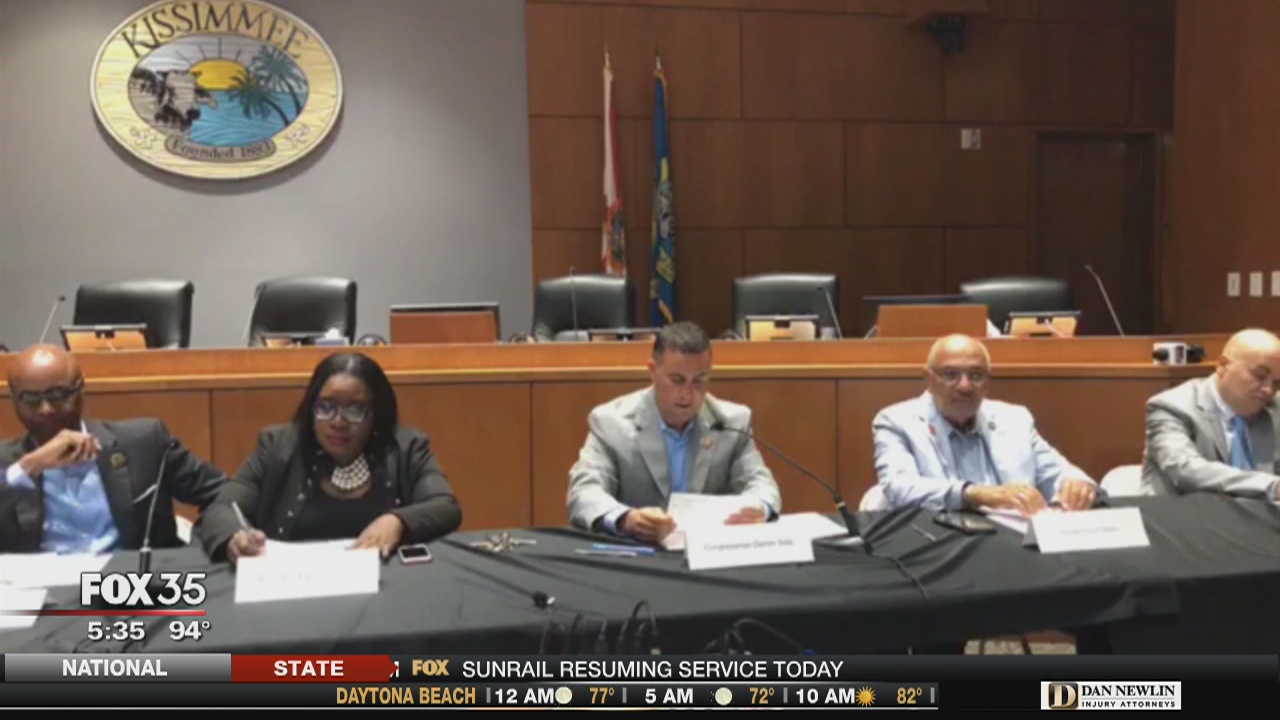 Congressman Soto holds hurricane relief roundtable