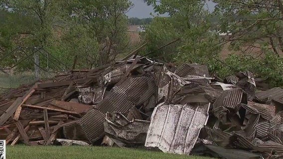 New Richmond residents picking up the pieces after tornado
