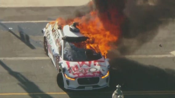 Cars set ablaze during riots in Los Angeles