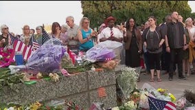 Candlelight vigil honors slain MN lawmakers
