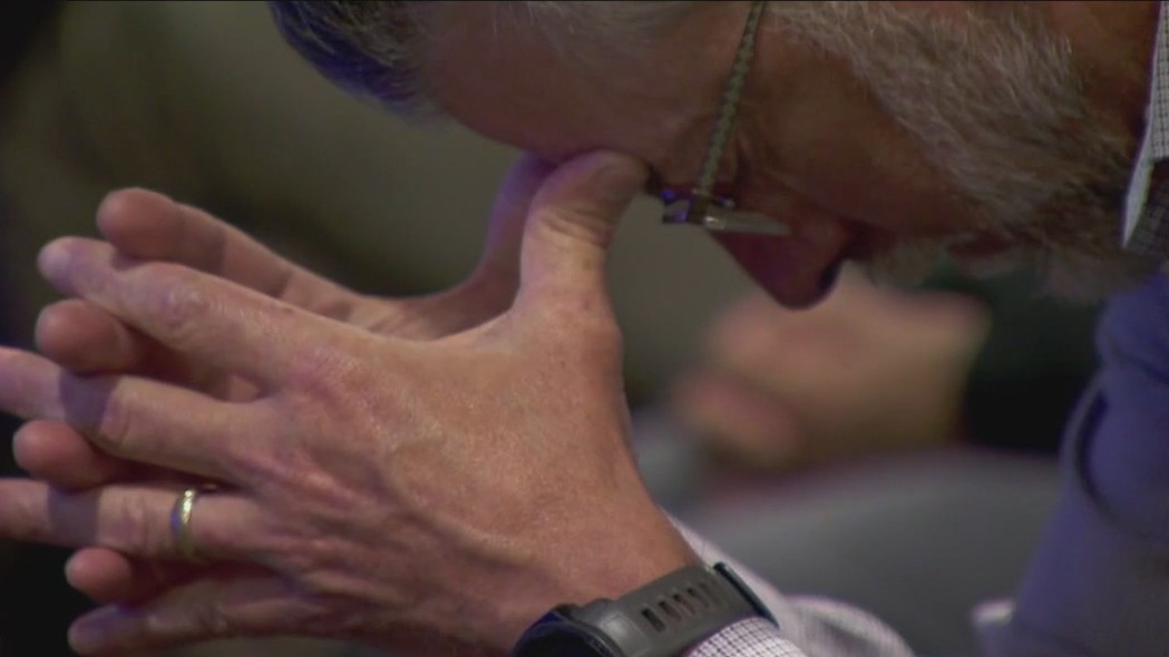 MN lawmaker shootings: Prayer vigil held for victims