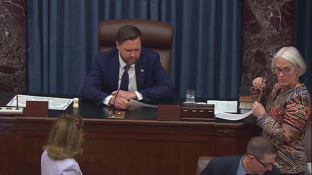 House Republicans race to pass Pres. Trump's bill