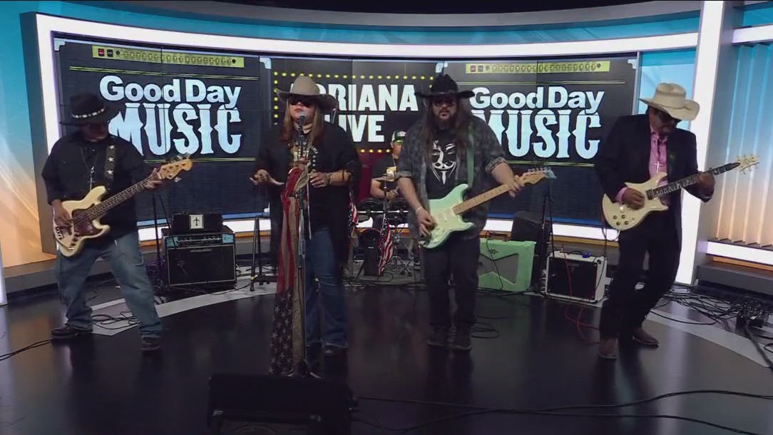 Adriana Live performs 'Captivated'