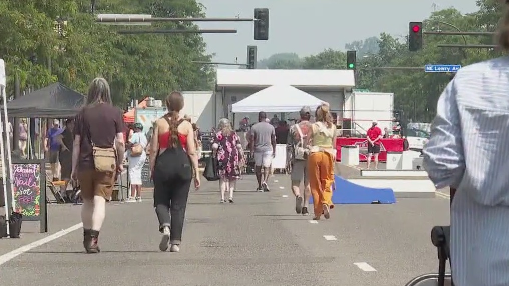 Minnesotans enjoy the outdoors during poor air quality