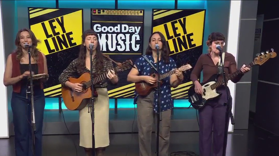 Ley Line performs 'Desde Lejos'