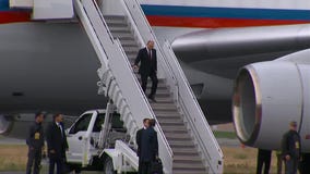 Putin arrives in Alaska, gets off plane after Trump [RAW]