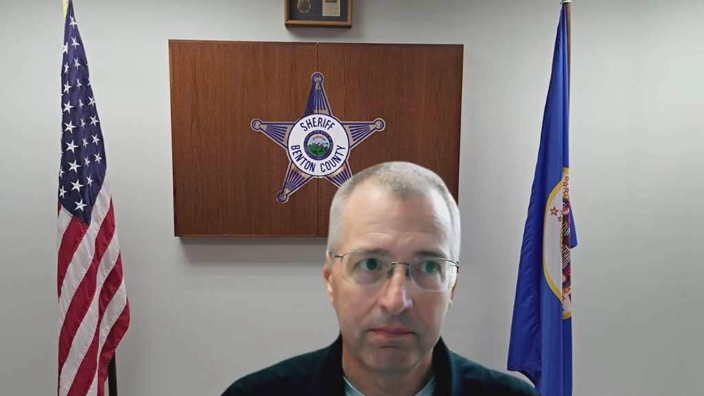 Benton Co. Sheriff discusses body inside car found in Mississippi River