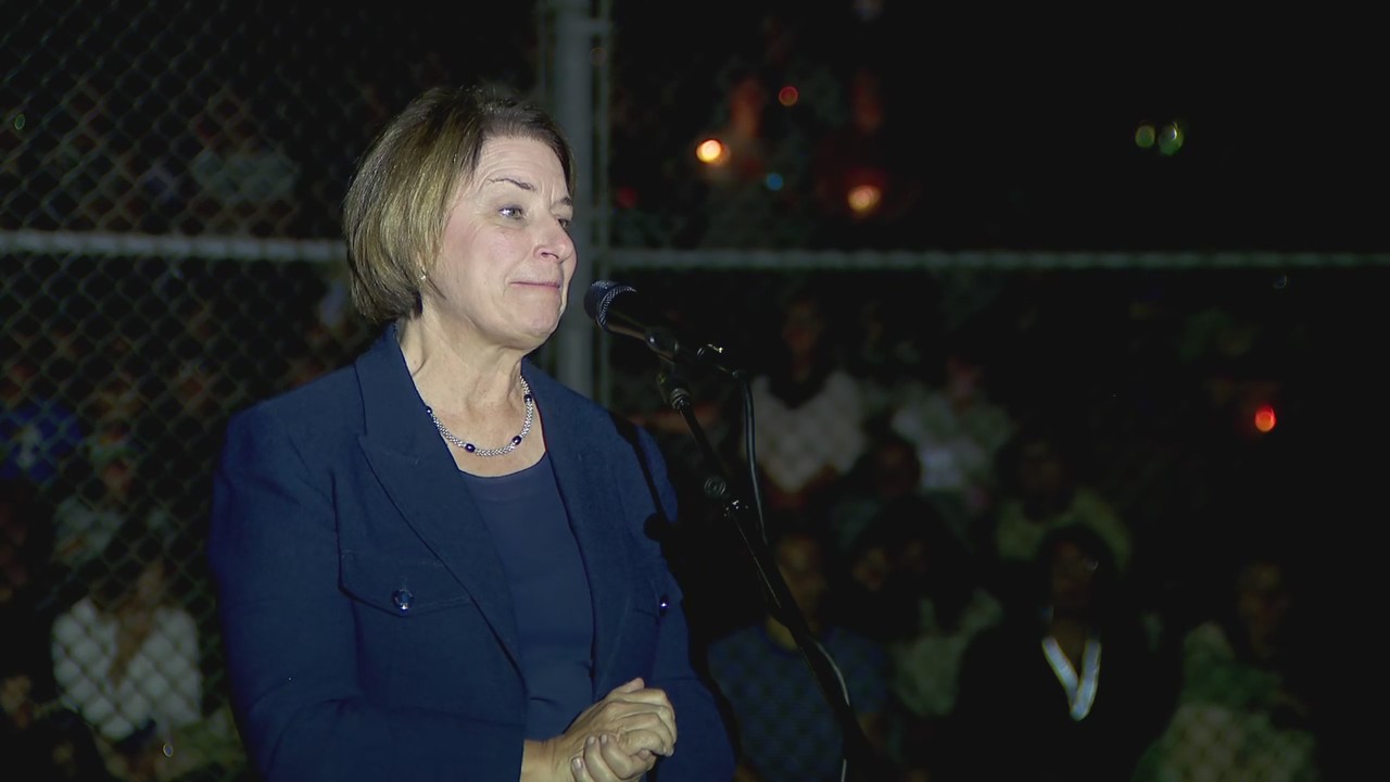 Sen. Amy Klobuchar: '6th graders shouldn't have to protect 1st graders'