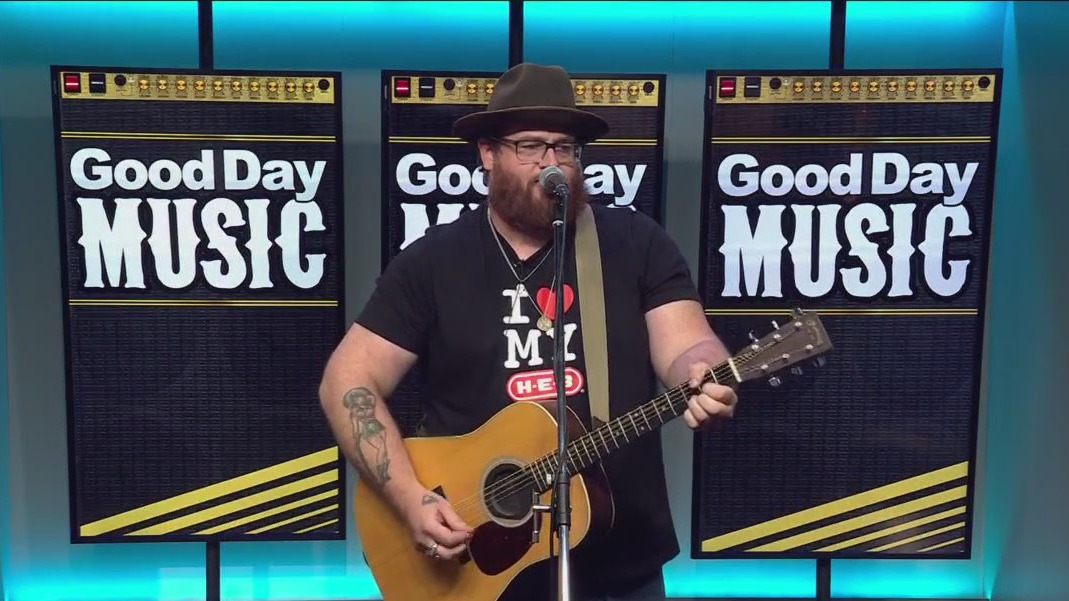 Austin Gilliam performs 'Little Dirt'