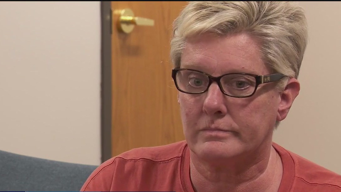 New Prauge community gathers to search for Logan Sampson