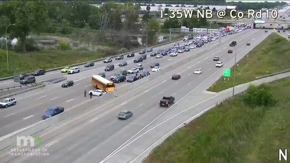 Bus crash on I-35W in Mounds View [RAW]