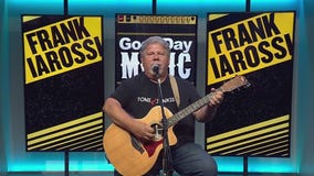 Frank Iarossi performs 'Texans Come Together'