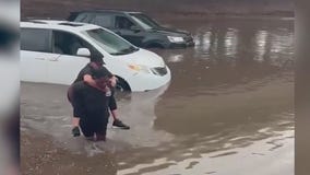 Arizona man saves people trapped in flash flooding