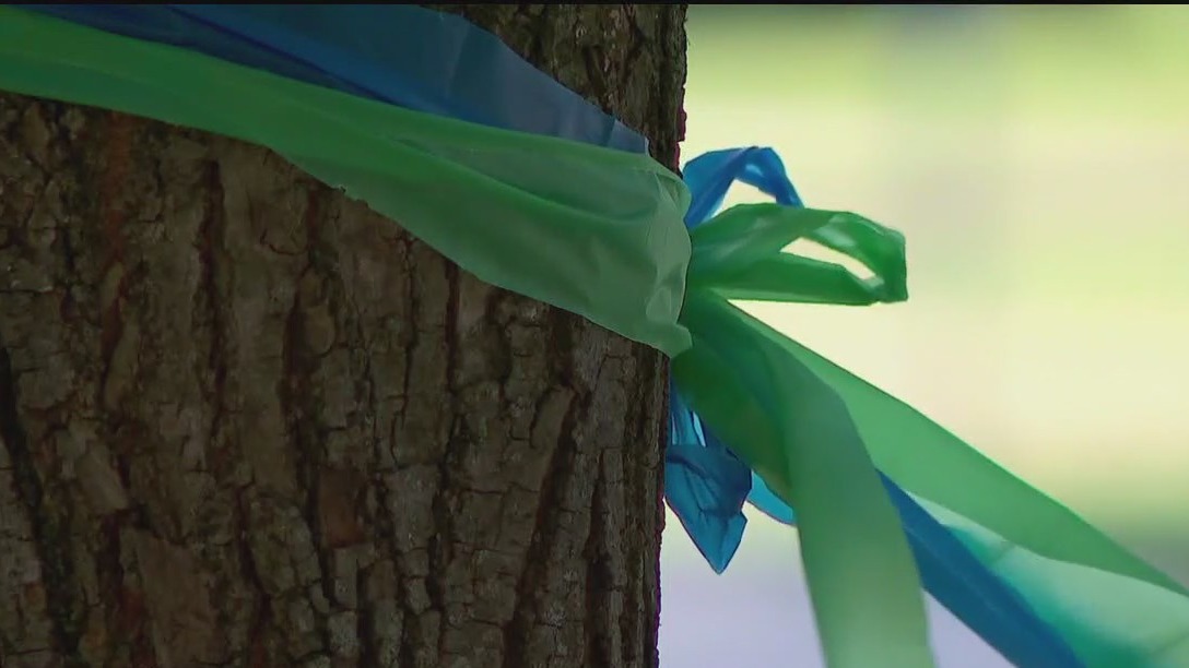 Ribbons for Annunciation at TC Marathon