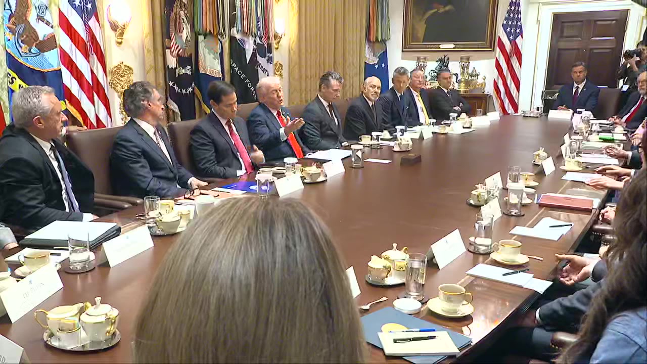 Pres. Trump holds cabinet meeting [FULL]