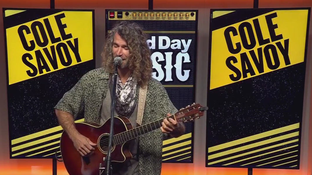 Cole Savoy performs 'Dust'