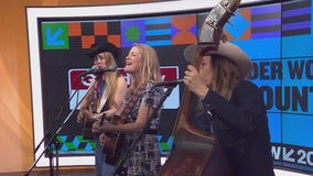 Wonder Women of Country perform
