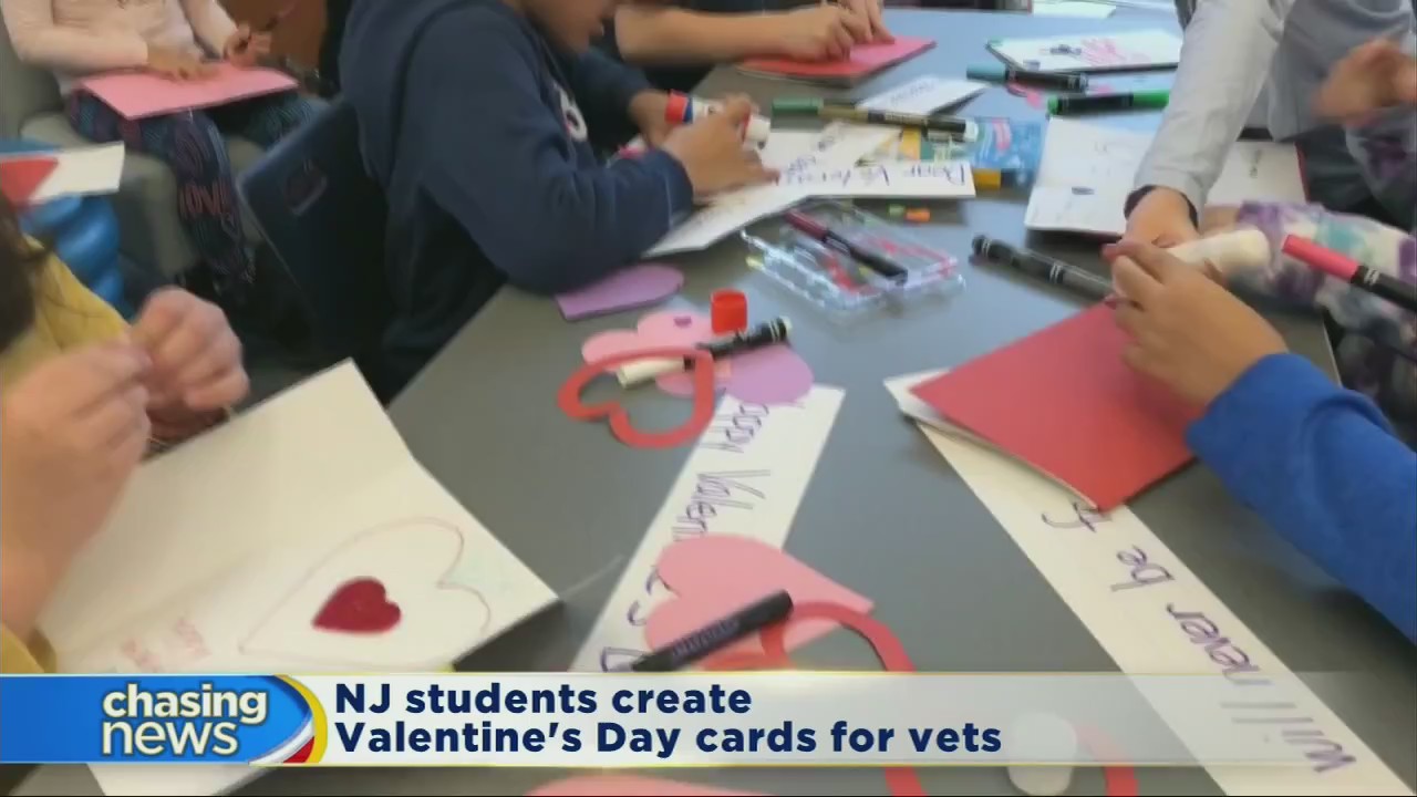 Students create Valentines for vets