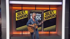 Juliet Hawkins performs 'Country Girl'