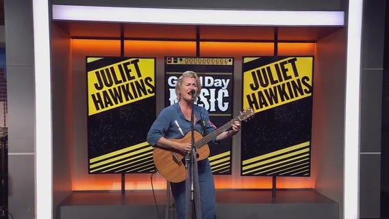 Juliet Hawkins performs 'Country Girl'