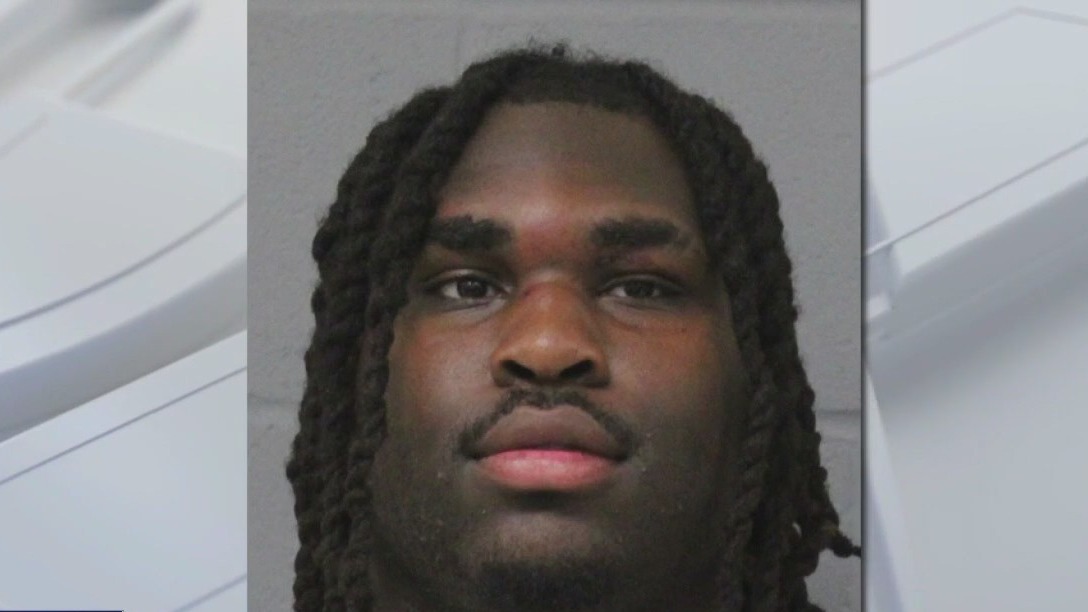 Fmr. Longhorn T'Vondre Sweat arrested for DWI