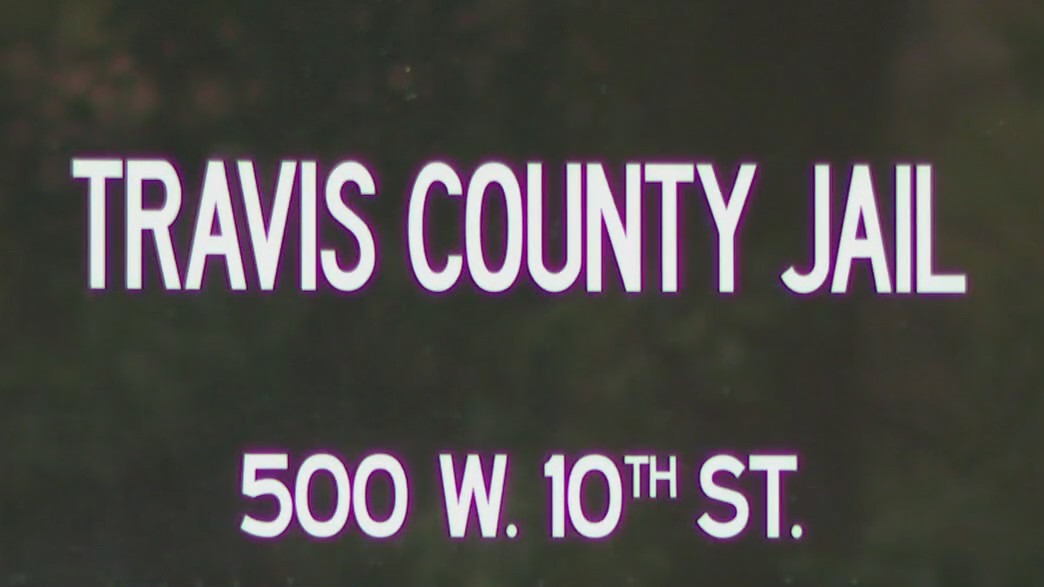 UT Austin rally: Protesters gather at jail