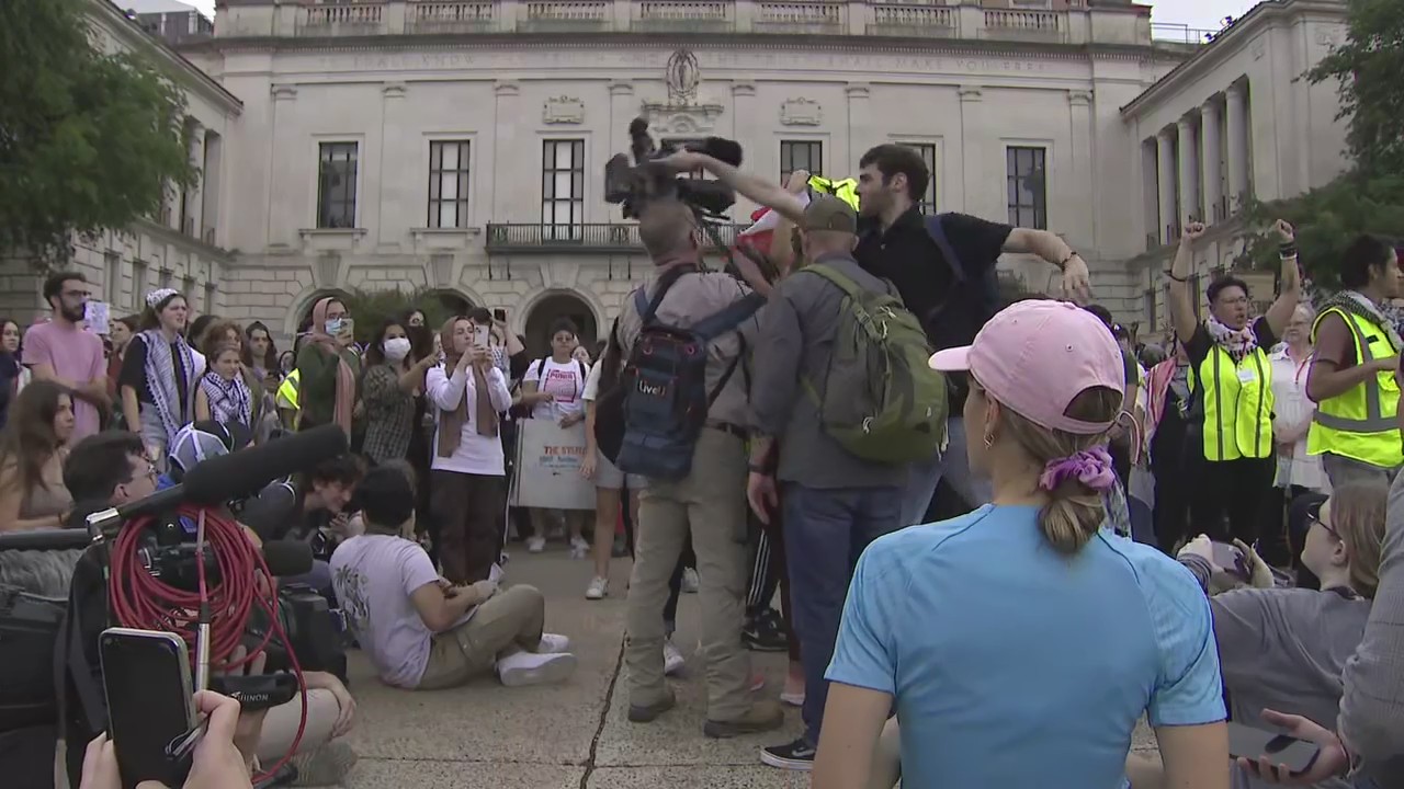 2nd UT Palestine rally: Protesters vs. press