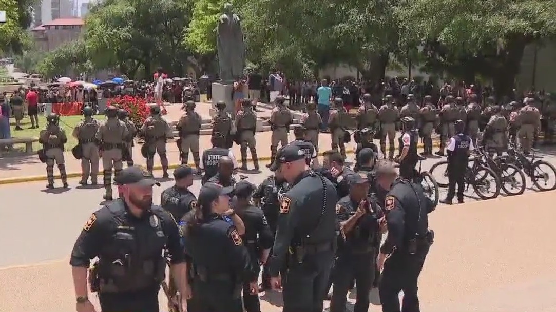 UT police to file felony gun-related charge