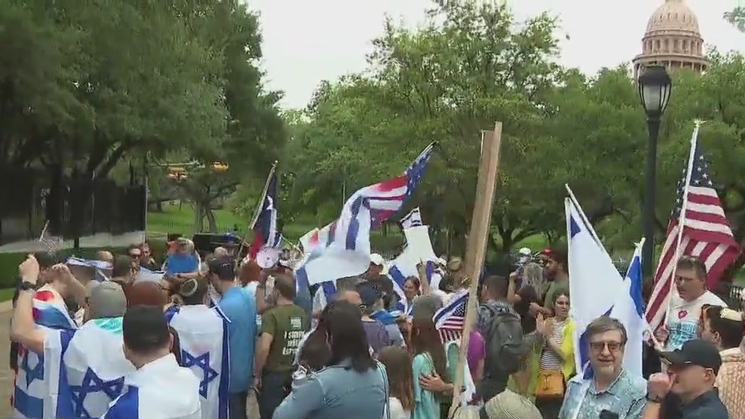 Austin Jewish community rallies at Capitol