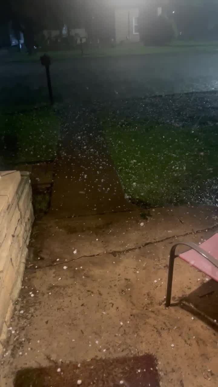 Texas weather: Hail in Giddings