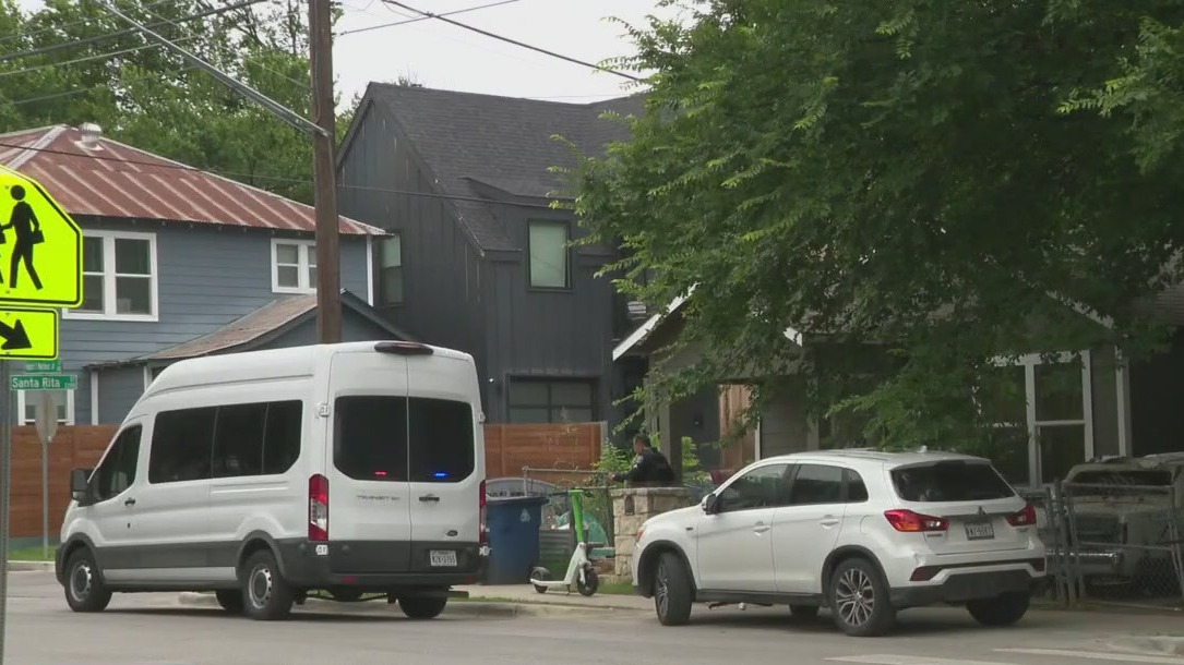 SWAT situation in east Austin early Thursday