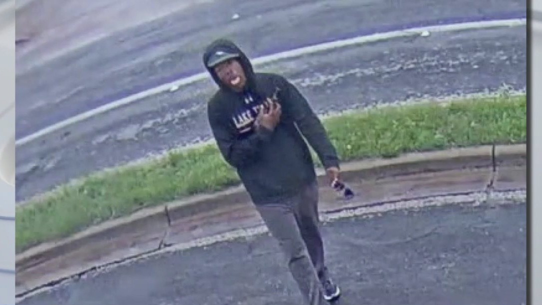 Man robs liquor store in central Austin