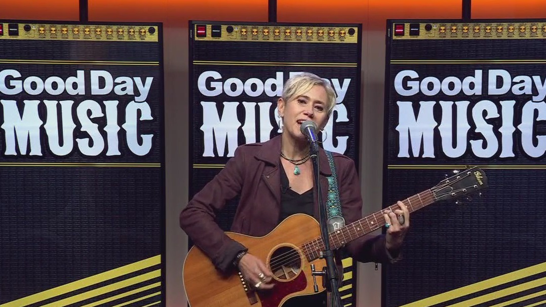 Guilia Millanta performs 'Fatale'