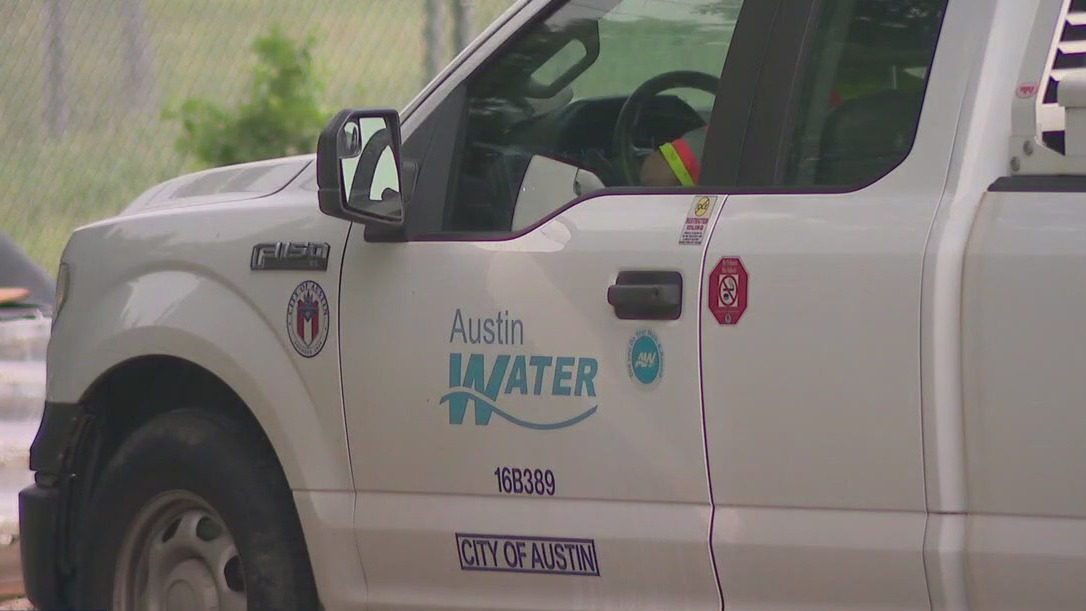 Water distribution during pipeline repair