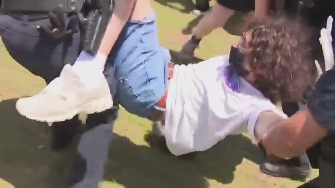 Charges dropped for UT Austin protesters