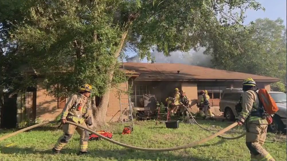 1 injured in South Austin house fire