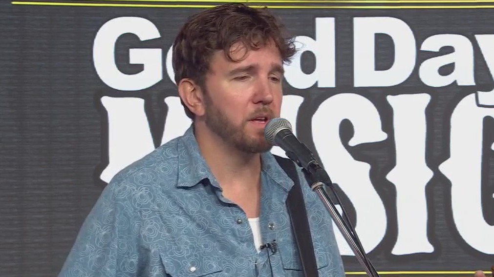 Clint Manning performs "Letting Go"