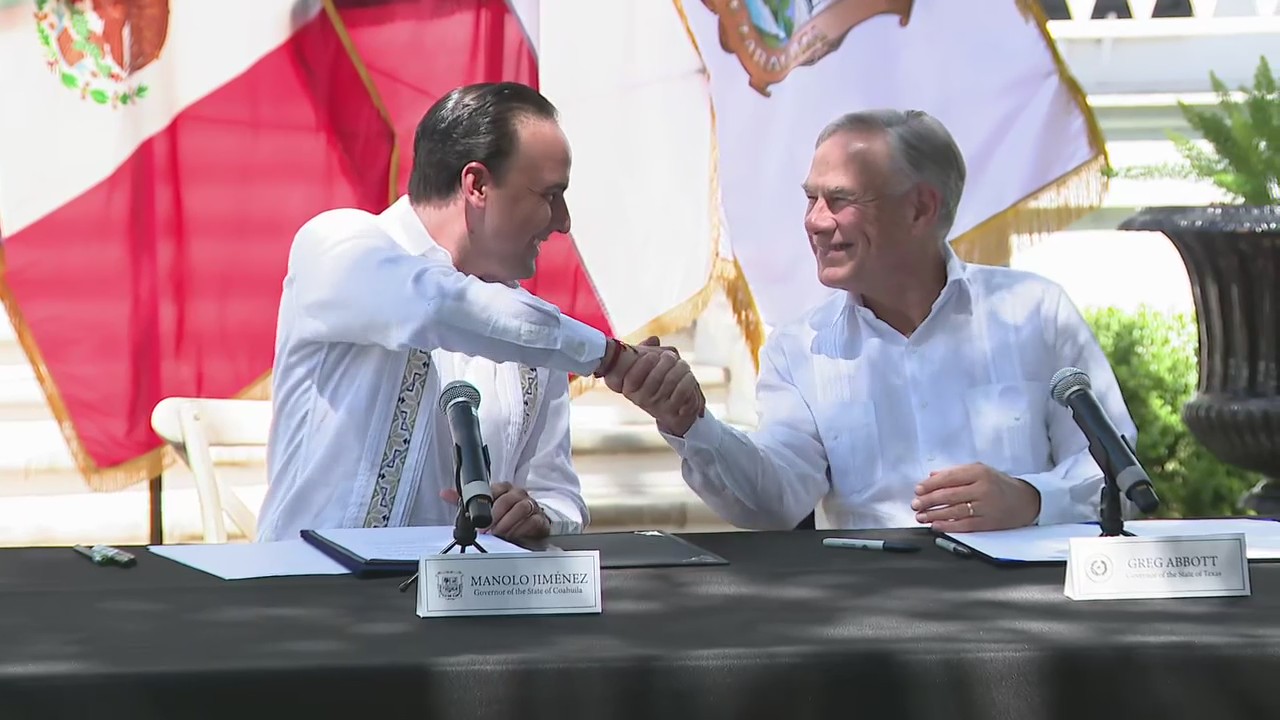 Texas Gov. Abbott and Coahuila Gov. Jim?nez at Governor's Mansion