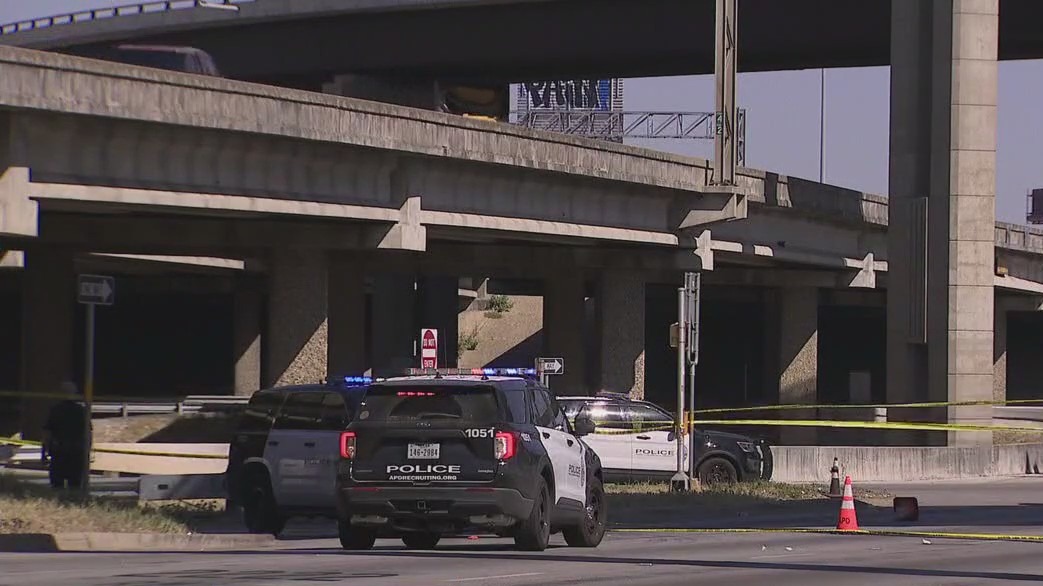 APD investigates pair of stabbings