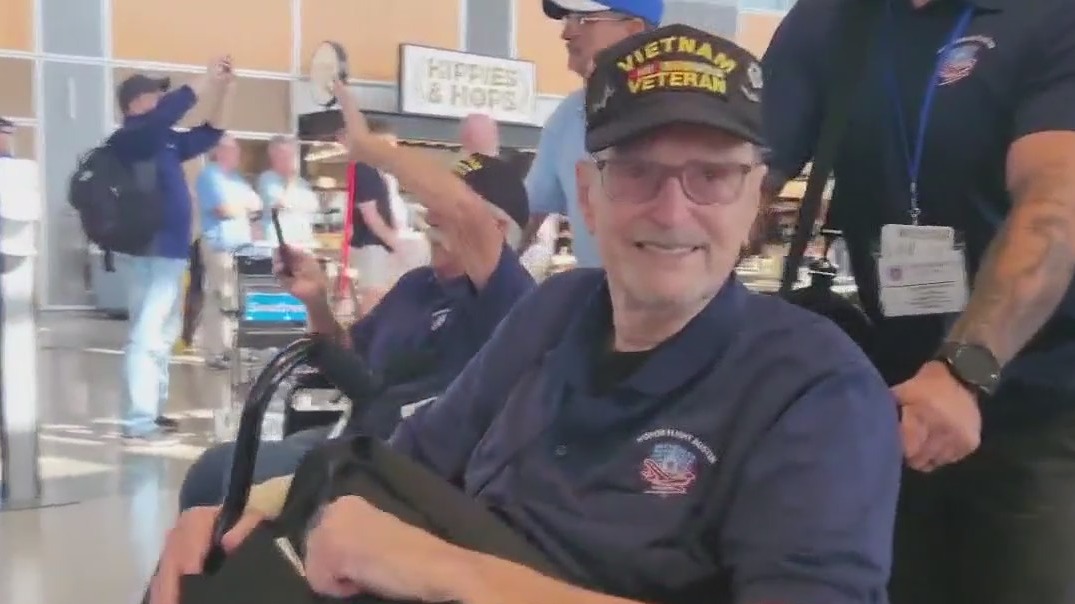 94th honor flight at Austin airport