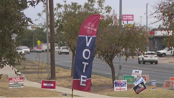 Last minute early voting in Texas