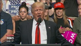 Trump rallies base in Iowa