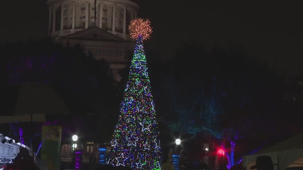 30th annual Downtown Holiday Stroll