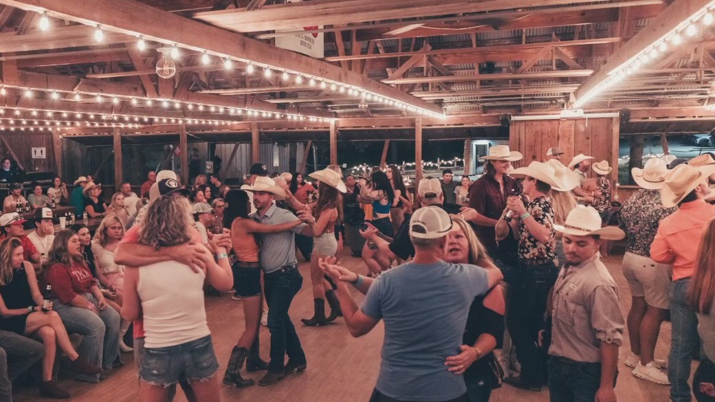 Visiting Luckenbach Texas: Tierra's Texas