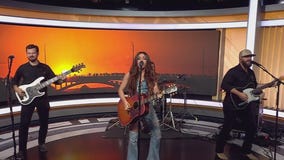 Payton Howie performs 'Ramblin' Woman'